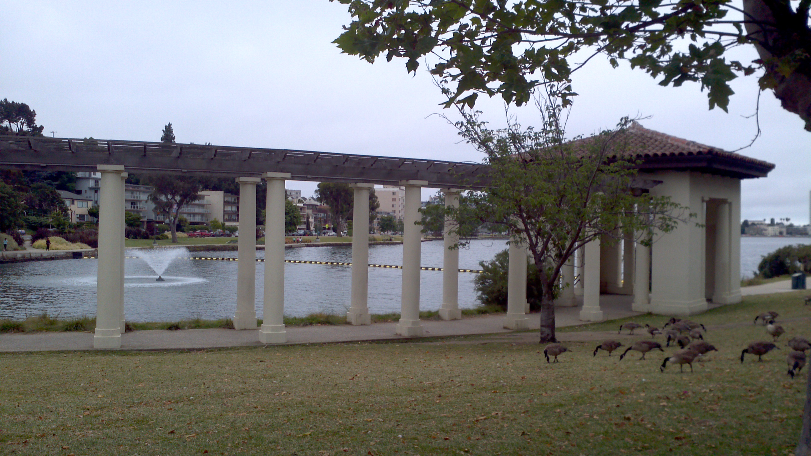 Lake Merritt on a summer morning