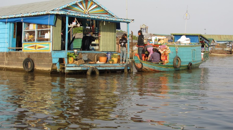 A floating store on Tonle Sap