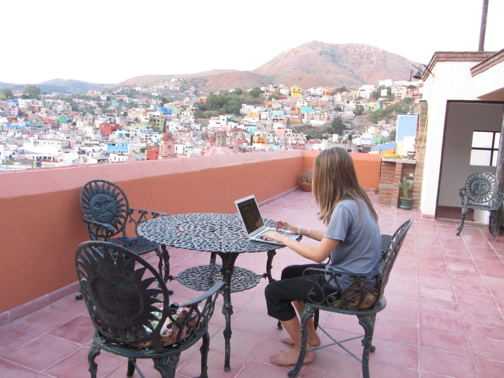 Cat's study carrel in Guanajuato